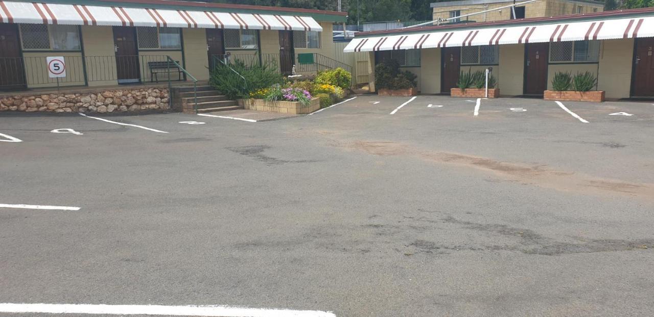 Golden Peak Motel Peakhill Peak Hill Экстерьер фото