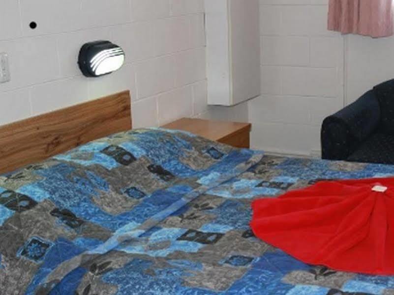 Golden Peak Motel Peakhill Peak Hill Экстерьер фото