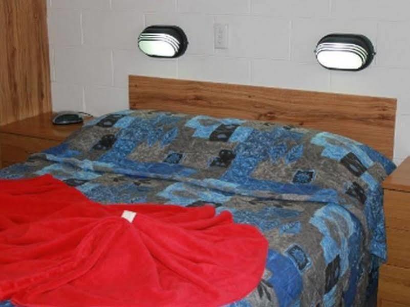 Golden Peak Motel Peakhill Peak Hill Экстерьер фото